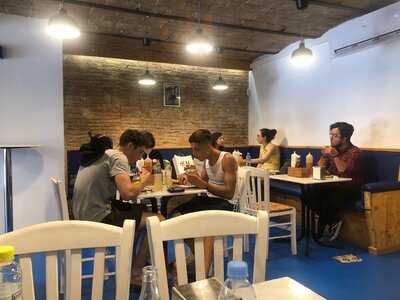 The Quick Greek Poblesec