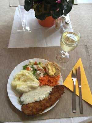 Cafeteria & Restaurant Kardemumma