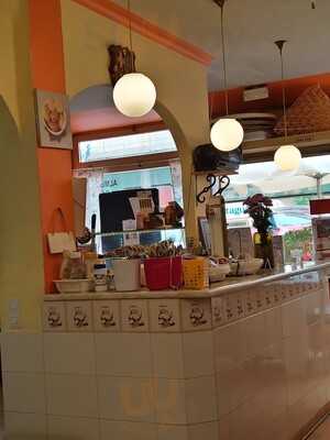 Cafeteria & Restaurant Kardemumma