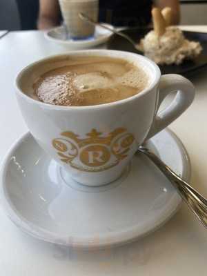 Royal Elche Coffee Shop