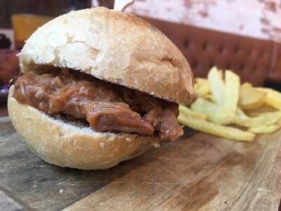 Treinta&tres Restobar