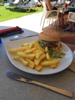 Completely Marbella Garden Cafe