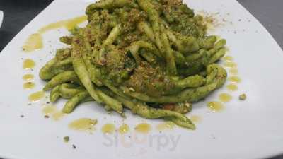 The Oak Leaf Cafe Bar