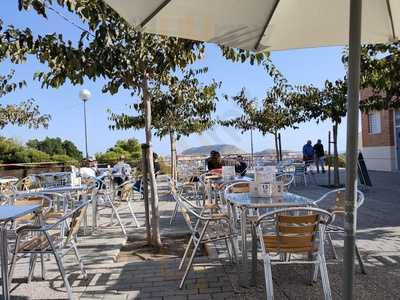 Cervecería Cafetería Monte Tossal