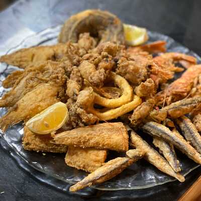 La Barca Gastrobar Freiduria