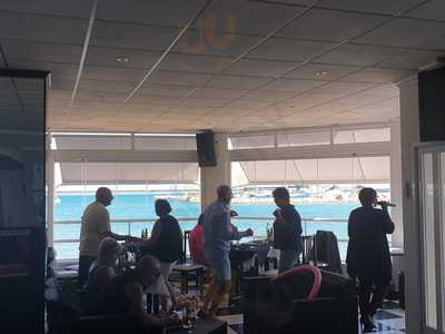 Beach House Restobar - Casa Playa Restobar