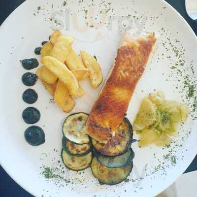 Beach House Restobar - Casa Playa Restobar