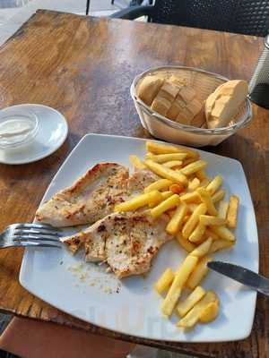 Cafe Bar El Jardin De Los Monos