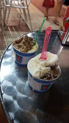 Heladeria La Ibense - Photo 7