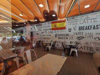 Cafetería La Colina Beach