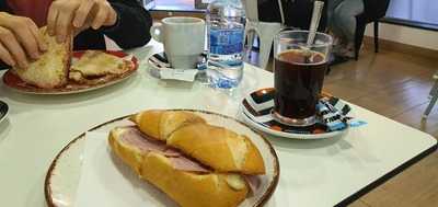 Cafetería La Colina Beach
