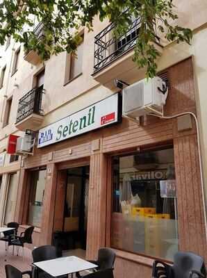 Bar Setenil