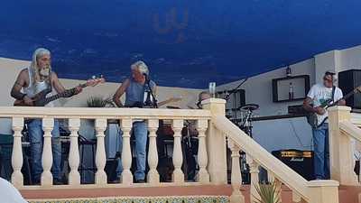 Novas Restaurant And Lounge Bar