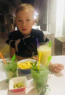 San Lui Cocktail Bar