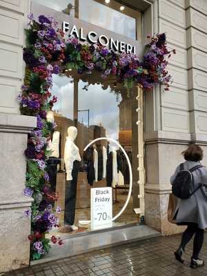 Botiga Les Corts Catalans