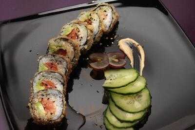 Sabores Sushi & Lounge Bar