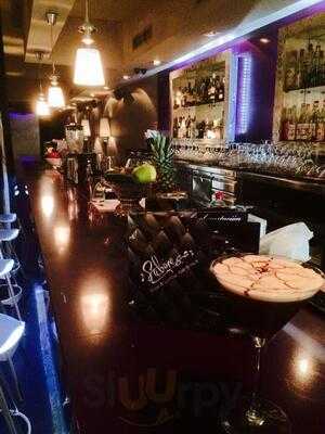 Sabores Sushi & Lounge Bar