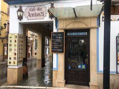 Cafe - Bar Arminan 25