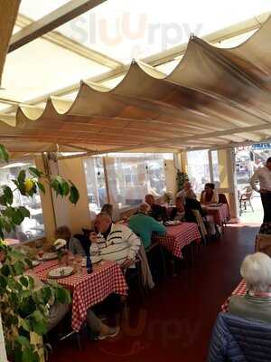 Coco's At The Marina