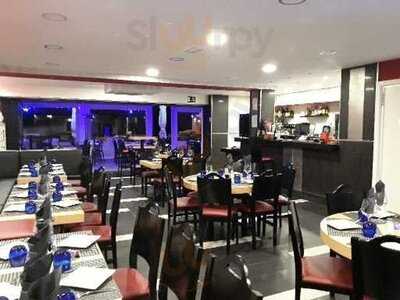 Fenicia Restaurant & Lounge