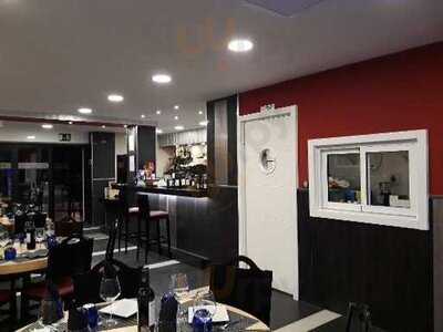 Fenicia Restaurant & Lounge