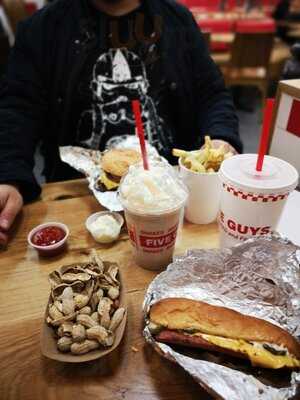 Five Guys Diagonal Mar