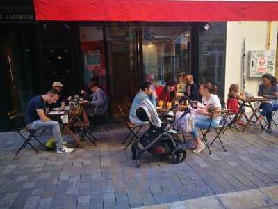 Geloziña Central Coffeeshop