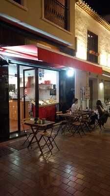 Geloziña Central Coffeeshop