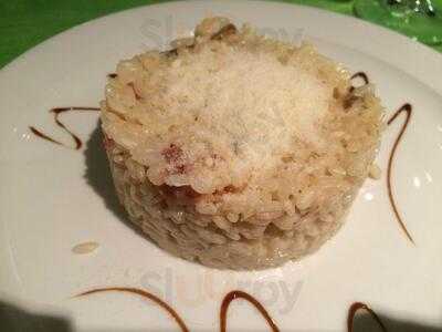 Domo Restaurant & Lounge Bar