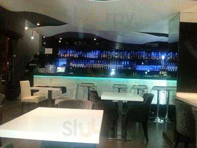 Domo Restaurant & Lounge Bar