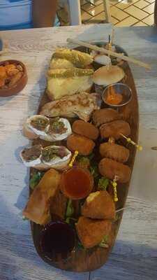 Taberna Miramar & Bloom