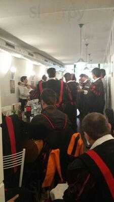 La Pebeta Café Restaurant