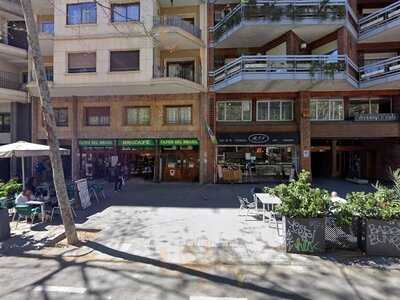 La Pebeta Café Restaurant