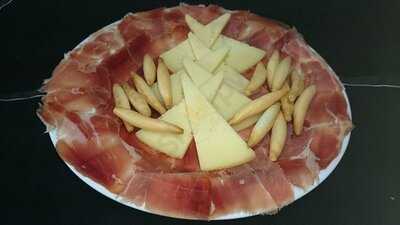 La Esquinita Del Tapeo