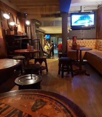 Bar International Beer