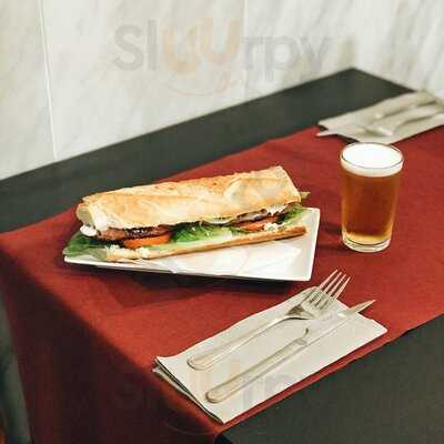 Restaurante Siete Y Tres