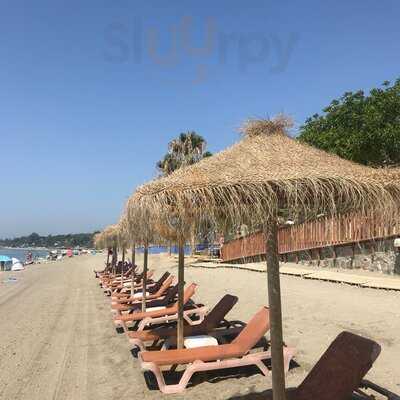 Chiringuito Yellow Beach