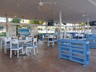 Salado Beach Bar
