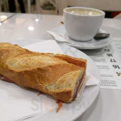 El Cafe De Les Flors