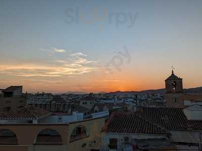 El Patio De La Alcazaba