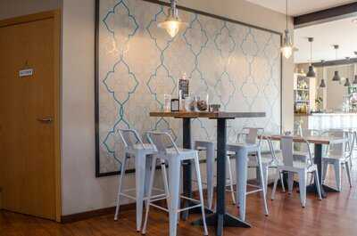 Foodies Café & Tapas Bar