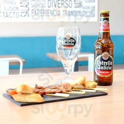 Foodies Café & Tapas Bar