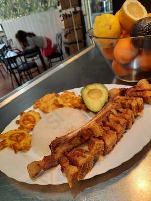 Restaurante Colombiano Riquisimo