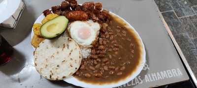 Restaurante Colombiano Riquisimo