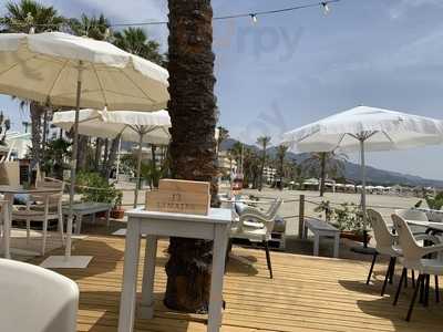 Guayway Hot Dog To Go