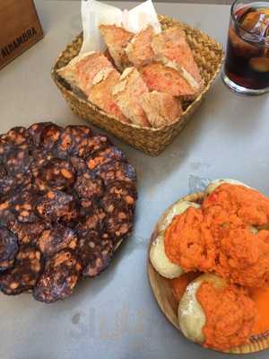 El Patàn Del Poble Sec