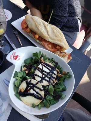 Chico's Cafe - Photo 8