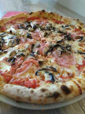 La Casareccia Obrador Pizzería