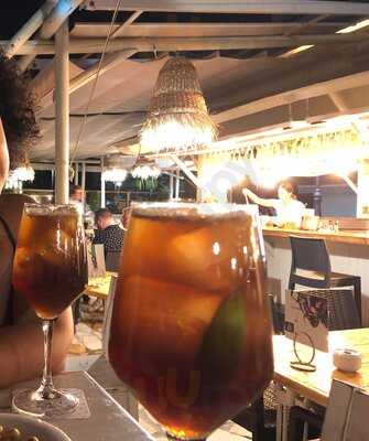 Hotel Tropicana & Beach Club