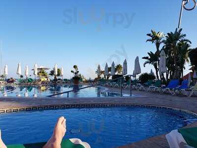 Hotel Tropicana & Beach Club